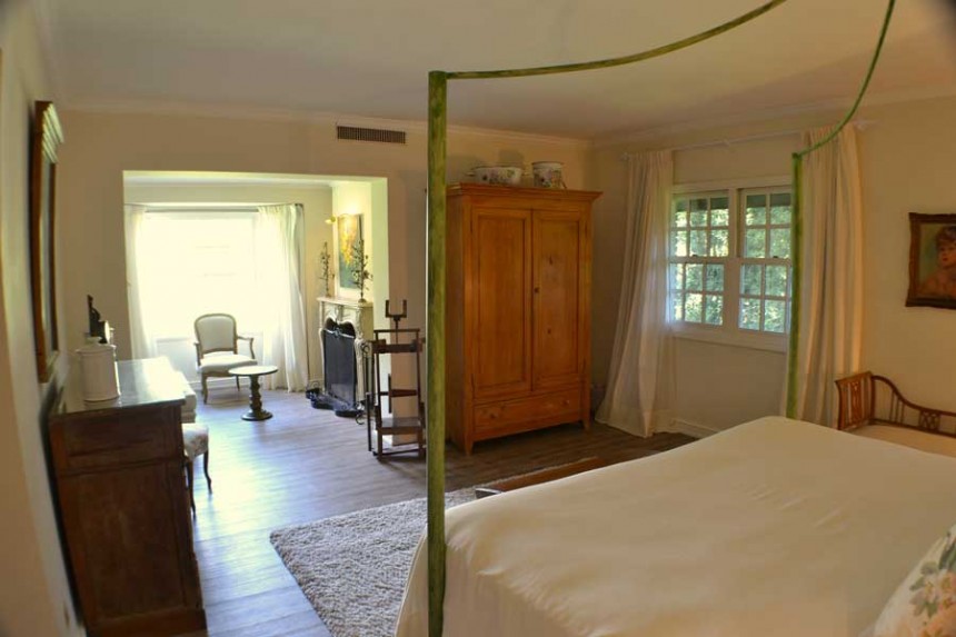 “L’Auberge es uno de los hoteles más distinguidos y reconocidos de Punta del Este, no sólo por estar celebrando casi 7 décadas de vida, sino por haberse mantenido como ícono de la ciudad ofreciendo un excelente nivel de servicio en una ubicación privilegiada.