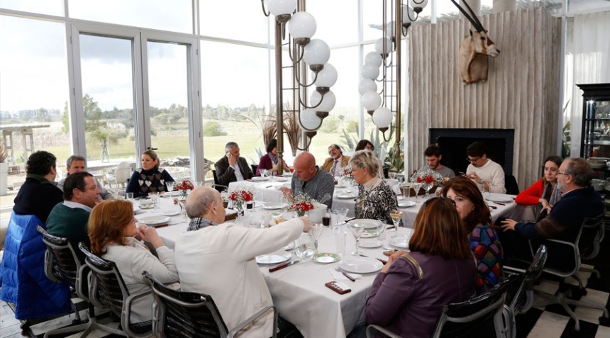 Reunión Prensa en Ofrecida por Arrq. Javier Gentile a l a prensa en su chacra Yunta.
